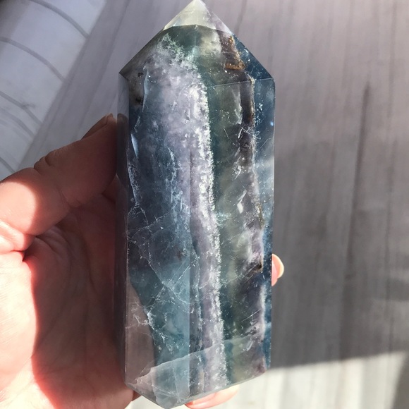 730 grams natural rainbow fluorite tower - Picture 5 of 11